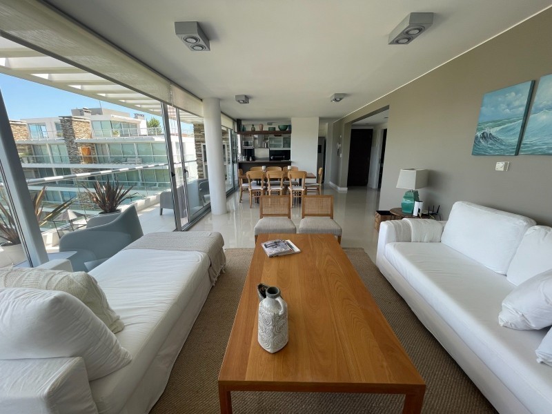 Penthouse en alquiler en Rincón del Indio a pocos metros del mar